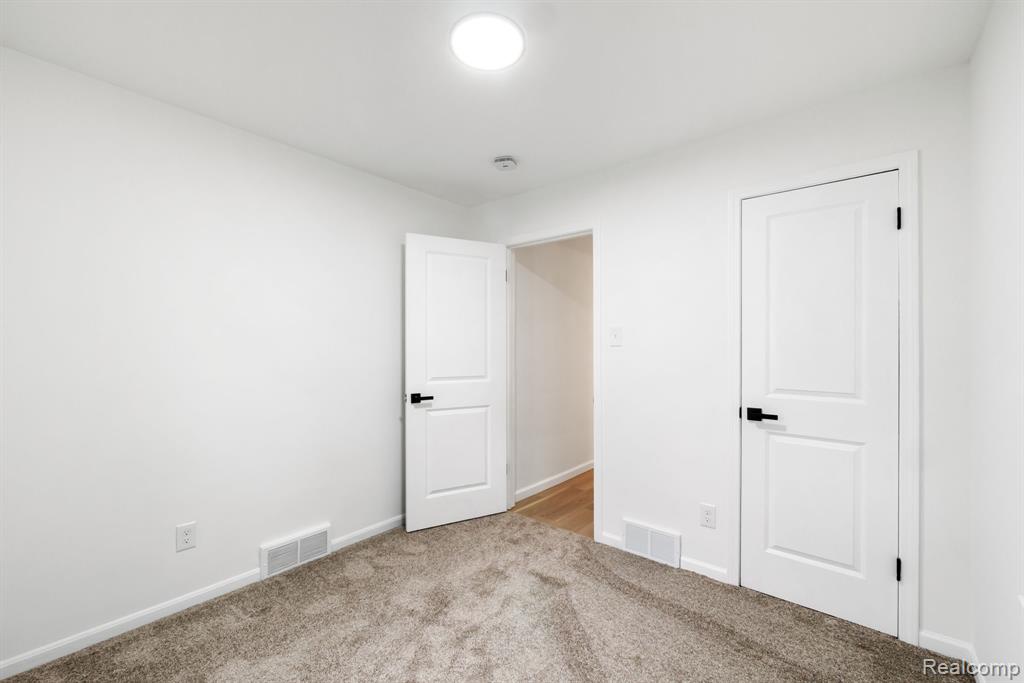 602 Lawson Street, Royal Oak, MI 48067 — Photo 16