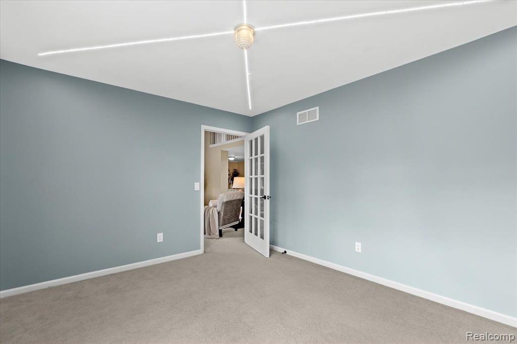 45241 DANBURY Road, Canton, MI 48188 — Photo 16