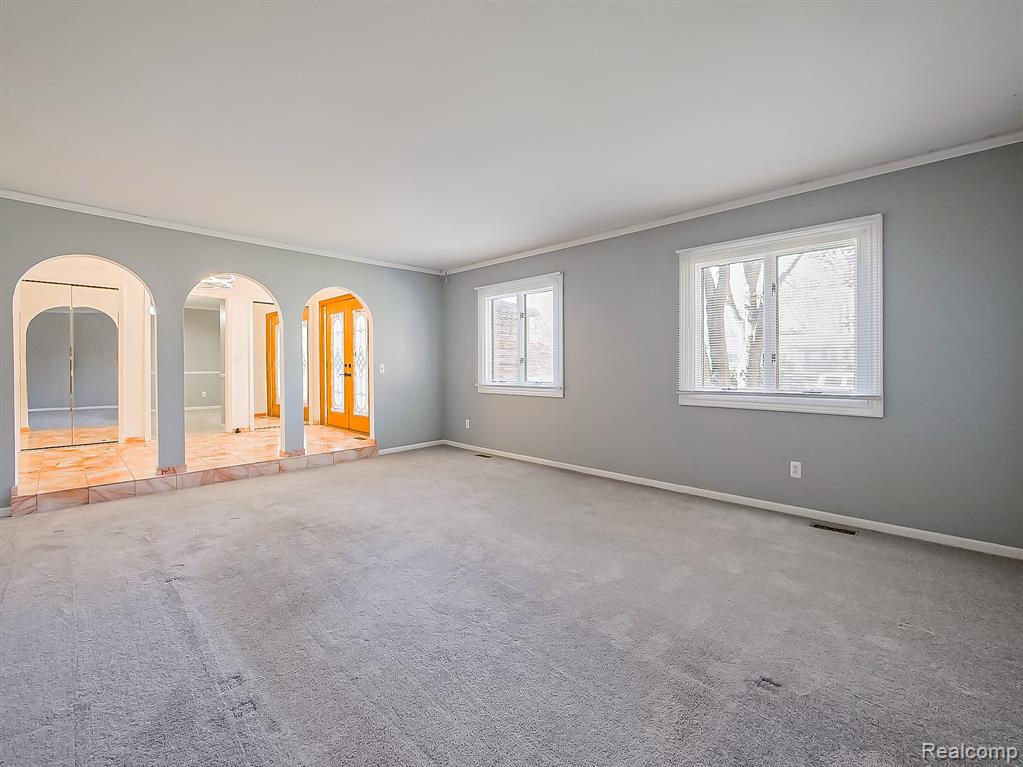 7329 Camelot Drive, West Bloomfield, MI — Photo 8