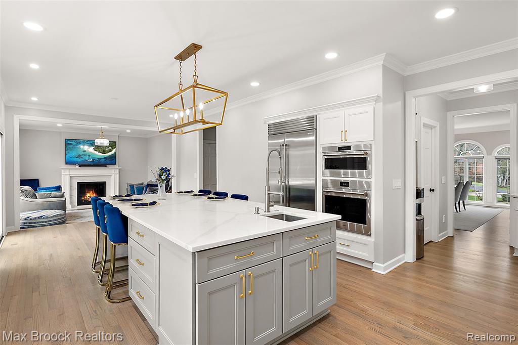 945 Wellsley Court, Bloomfield Hills, MI 48304 — Photo 10