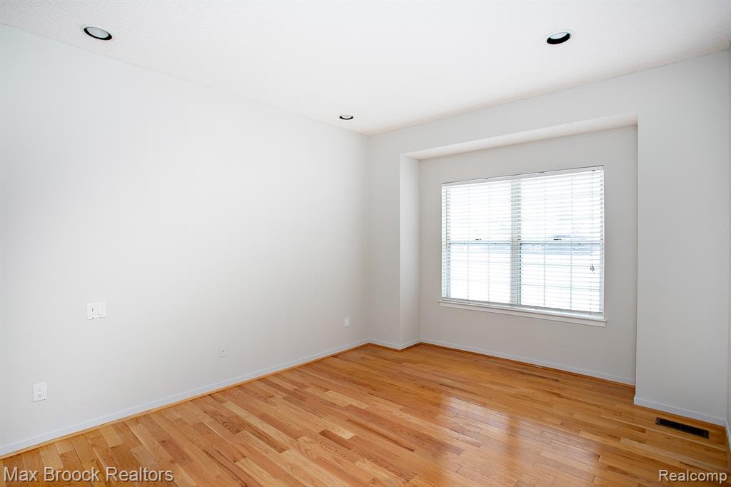 41621 Blair Drive, Novi, MI 48377 — Photo 17