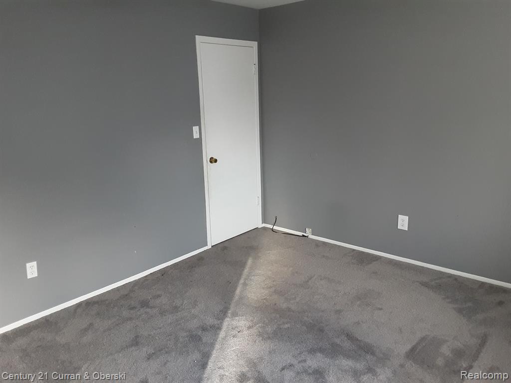 41279 S WOODBURY GREEN Drive, Belleville, MI 48111 — Photo 19