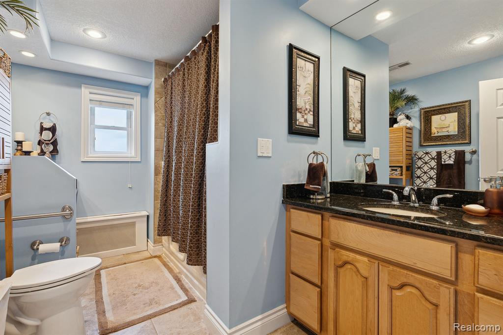 8162 E JEFFERSON Avenue, 7B, Detroit, MI 48214 — Photo 23