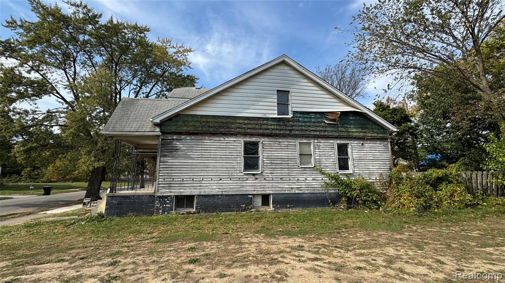 15039 Mapleridge Street - Photo 3