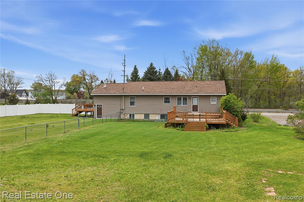4915 E M 36, Pinckney, MI 48169 — Photo 27