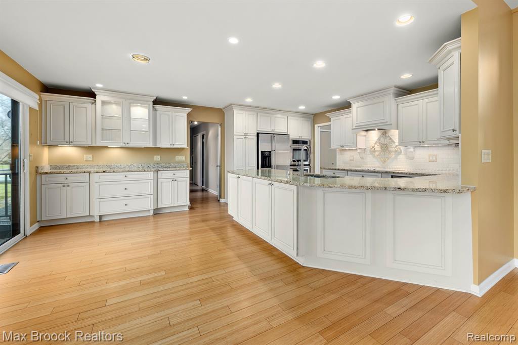4838 KEW Court, Bloomfield Hills, MI 48301 — Photo 12
