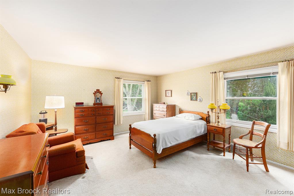 942 S Shady Hollow Circle, Bloomfield Hills, MI 48304 — Photo 18