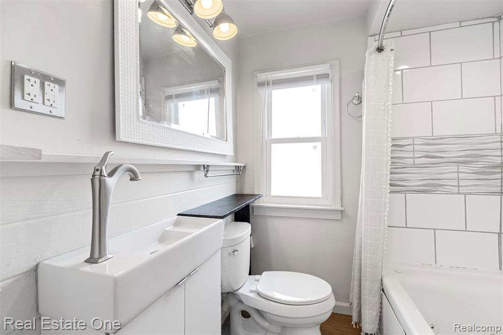 863 Harrison Boulevard, Lincoln Park, MI 48146 — Photo 17