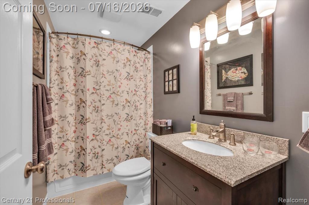7520 Paradise Drive, Grand Blanc, MI 48439 — Photo 39