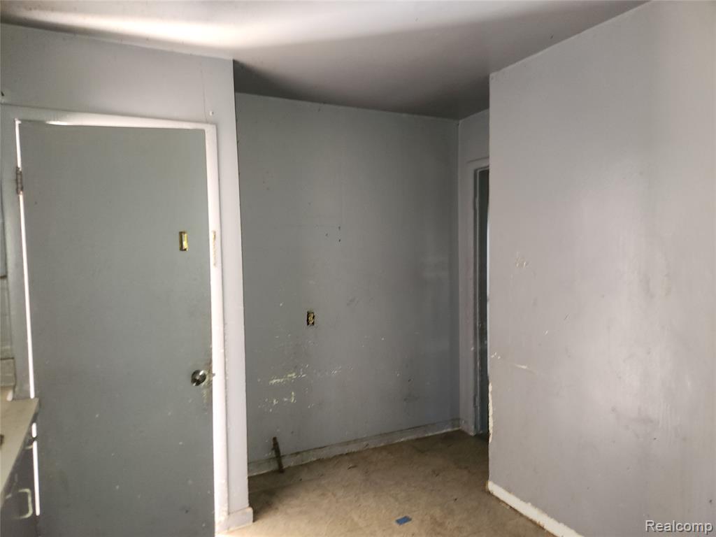 11669 Strathmoor Street, Detroit, MI, 48227