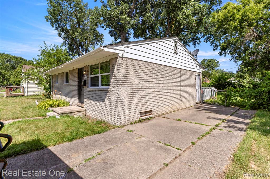 29522 Grandview Street, Inkster, MI 48141 — Photo 29