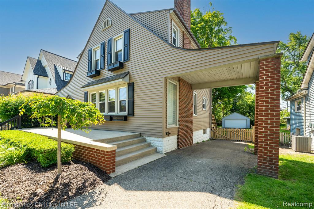 537 W 3RD Street, Rochester, MI 48307 — Photo 2