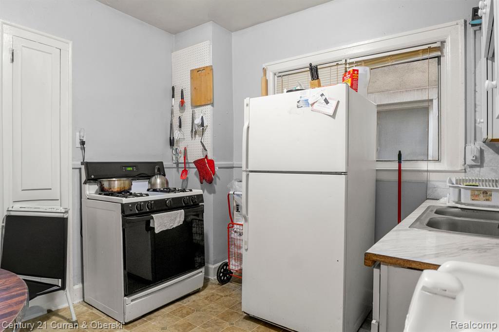 1205 GARFIELD Avenue, Lincoln Park, MI 48146 — Photo 7