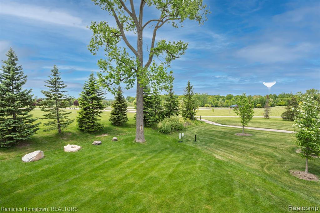 48229 Fieldstone Drive, Northville, MI 48168 — Photo 35