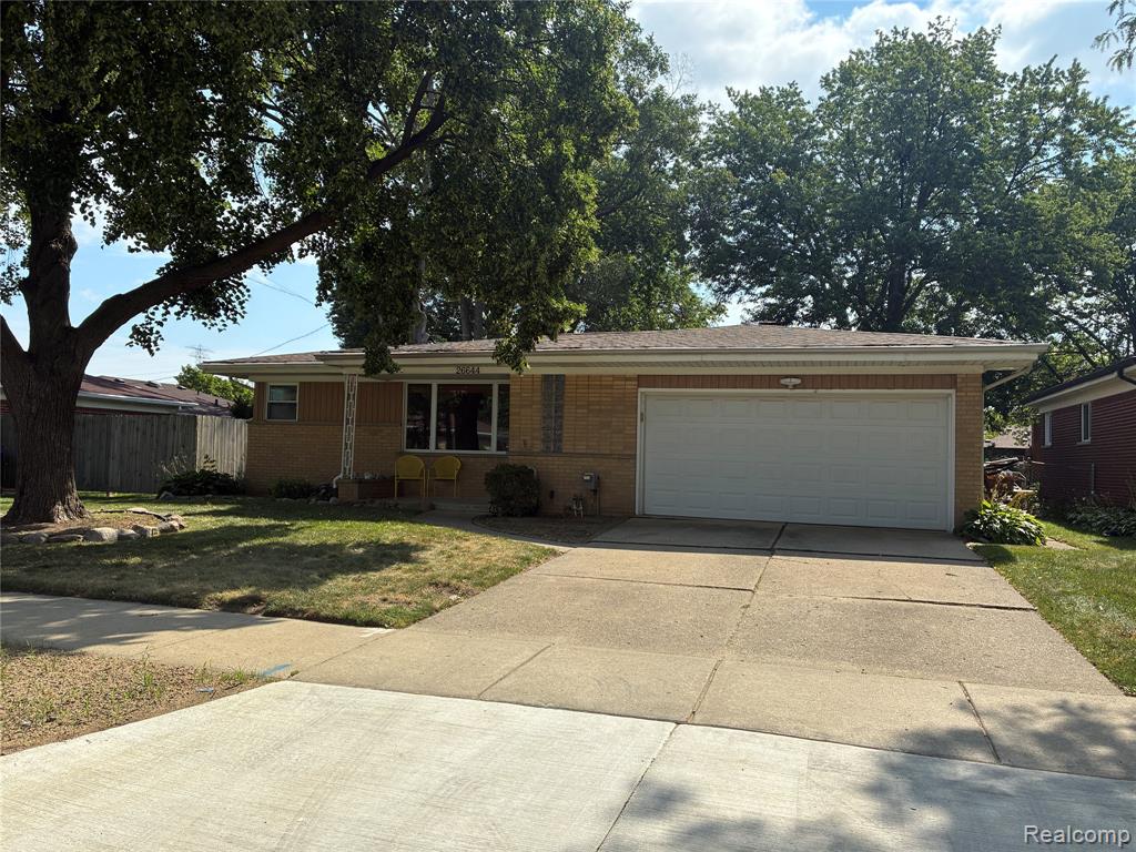 26644 Marilyn Avenue, Warren, MI 48089