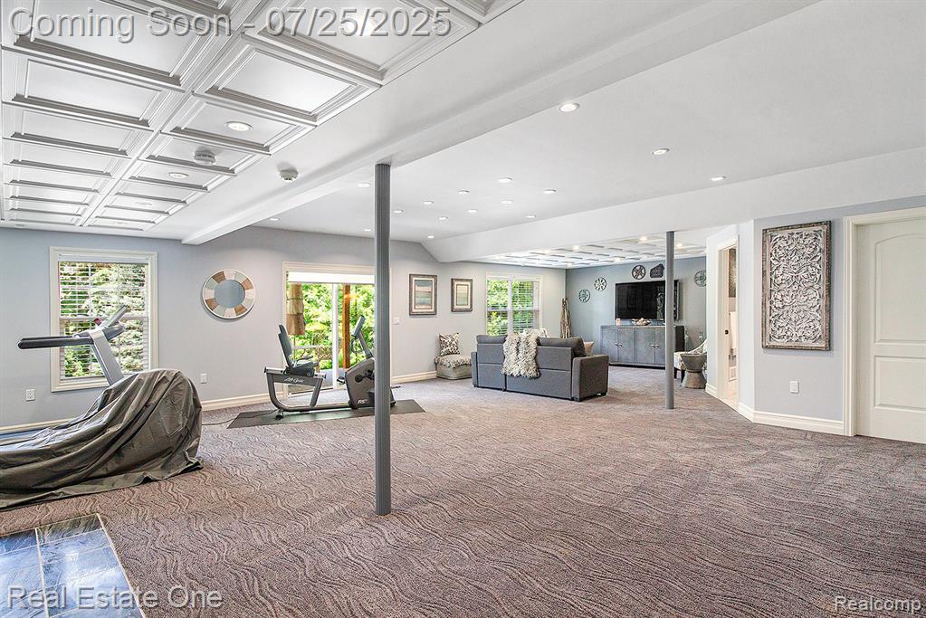 636 Mountain Circle, Rochester Hills, MI 48306 — Photo 14