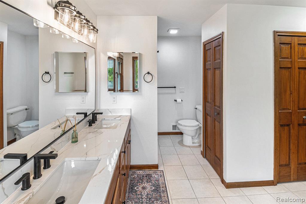4024 AUSTIN Court, Lapeer, MI 48446 — Photo 12