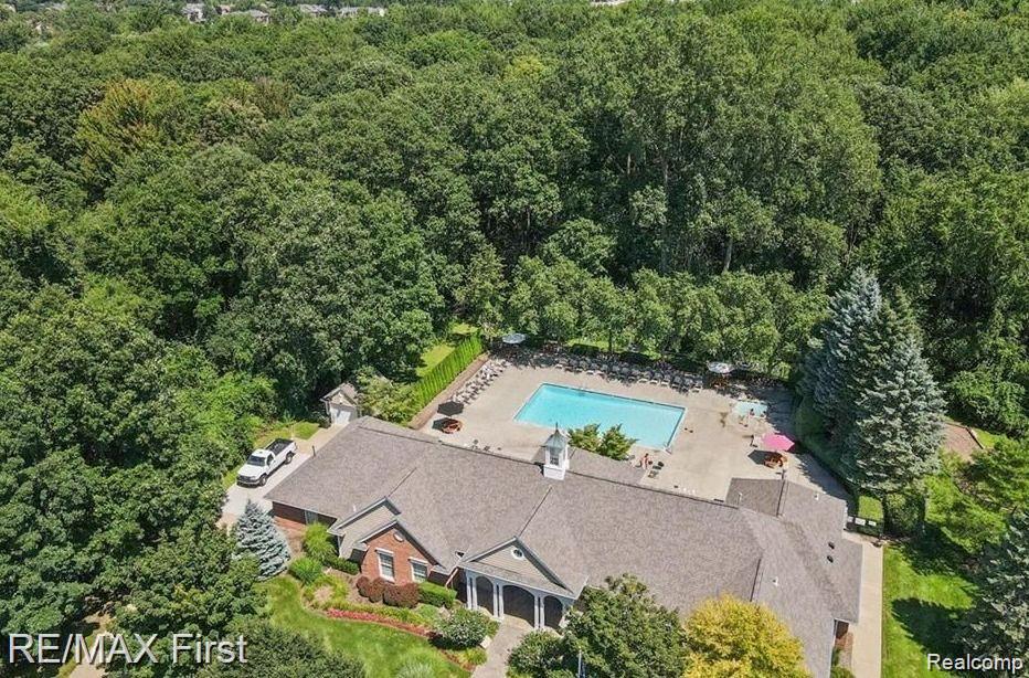 4257 Berkshire Drive, Sterling Heights, MI 48314 — Photo 16