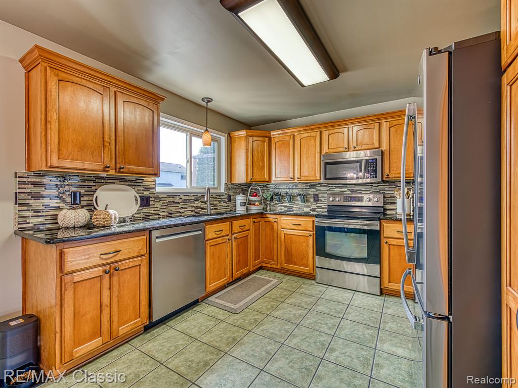 286 Waterlily, Whitmore Lake, MI 48189 — Photo 7