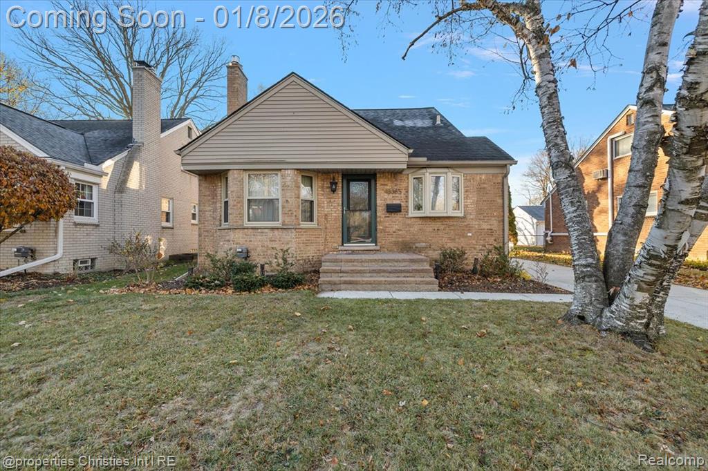 13365 Winchester Avenue, Huntington Woods, MI — Photo 3