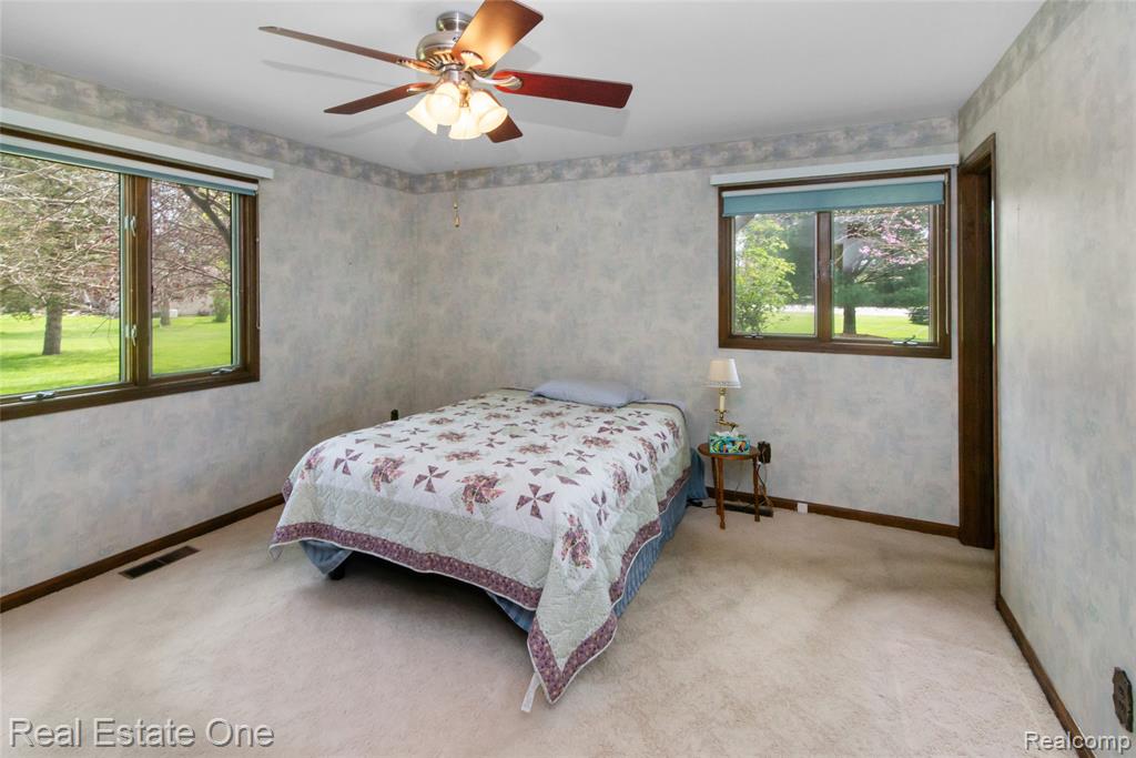 9050 Earhart Road, South Lyon, MI 48178 — Photo 19