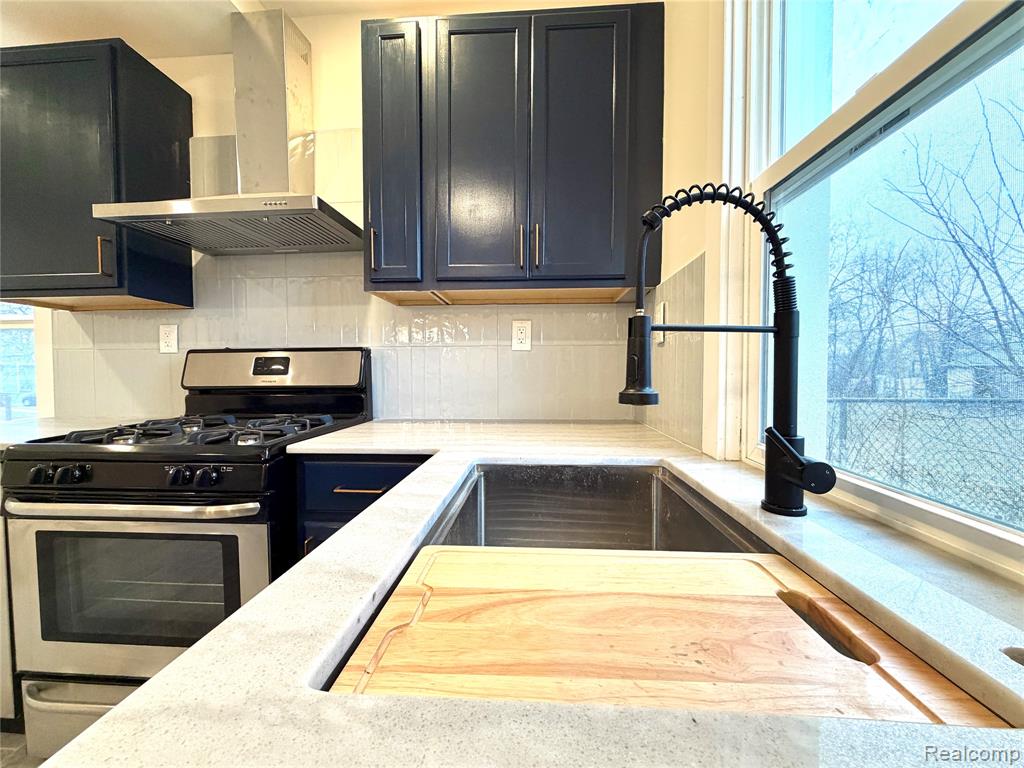 2256 Tuxedo Street, Detroit, MI, 48206