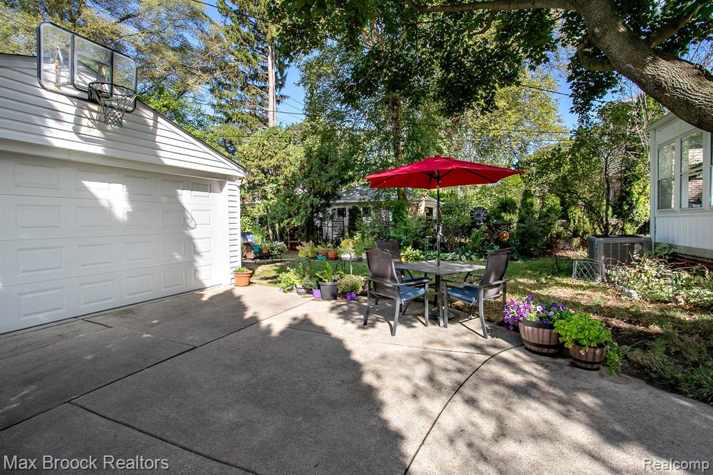 26725 Humber Street, Huntington Woods, MI — Photo 51
