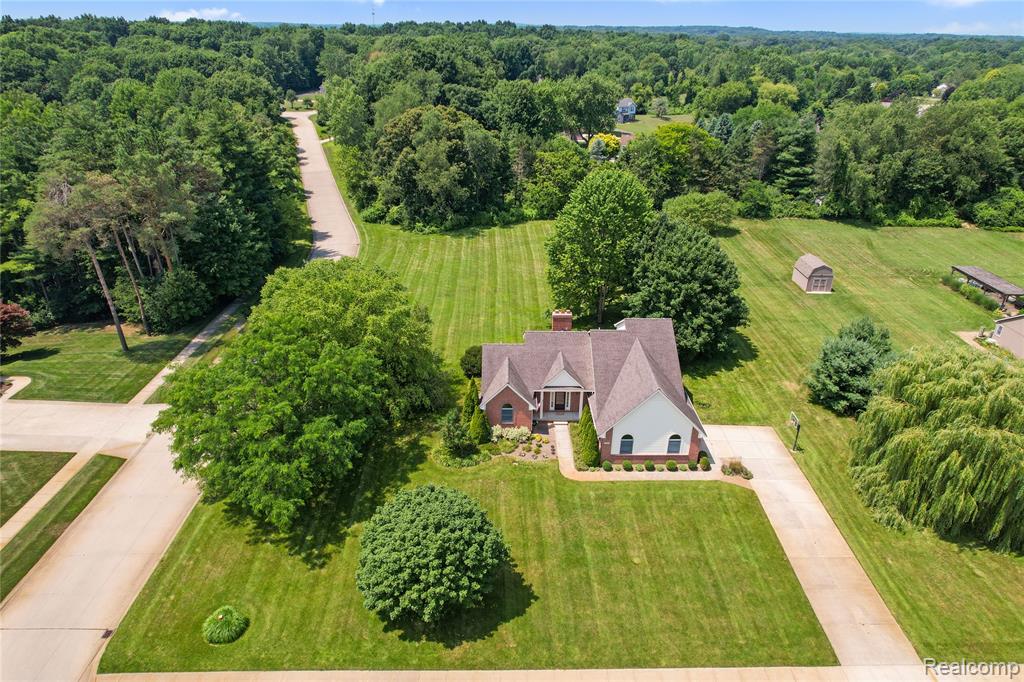 5501 Jeanne Marie Drive, White Lake, MI 48383 — Photo 2
