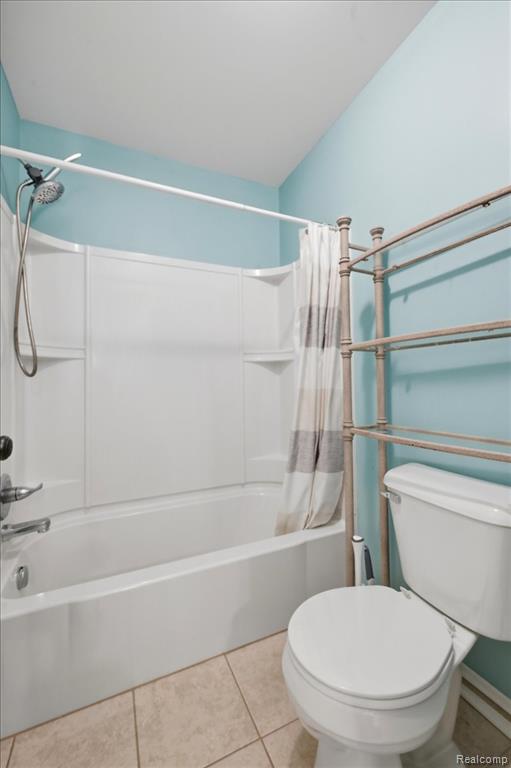 8131 Peninsula Circle, Grand Blanc, MI 48439 — Photo 29