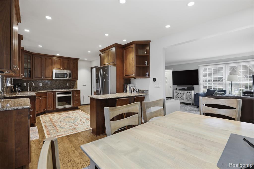 10814 Elgin Avenue, Huntington Woods, MI — Photo 10