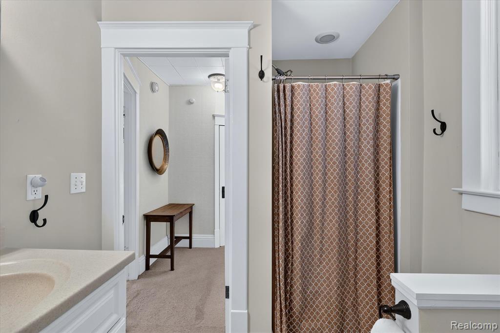 398 Howard Avenue, Grand Haven, MI 49417 — Photo 17