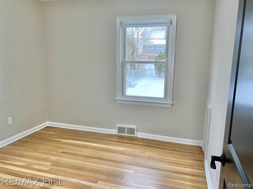 4516 Robinwood Avenue, Royal Oak, MI 48073 — Photo 15