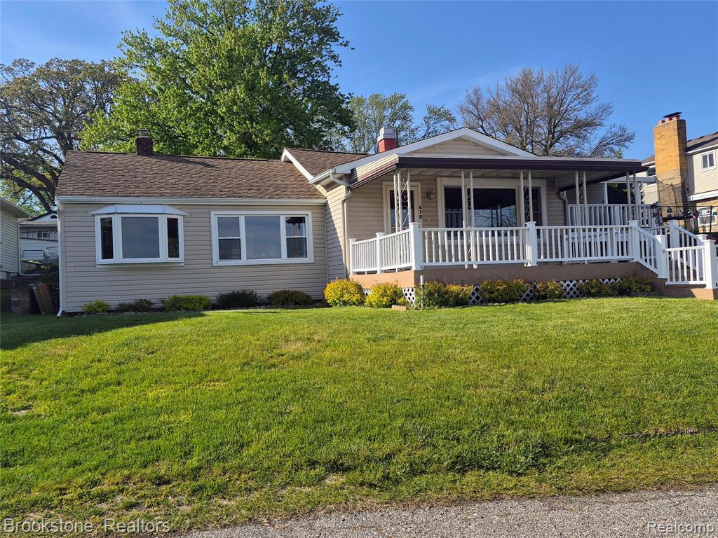 612 Buena Vista Avenue, Lake Orion, MI 48362 — Photo 2