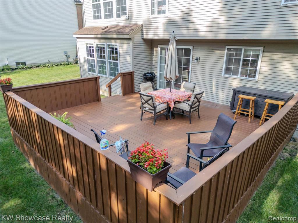 8258 HUMMINGBIRD Drive, Ypsilanti, MI 48197 — Photo 8