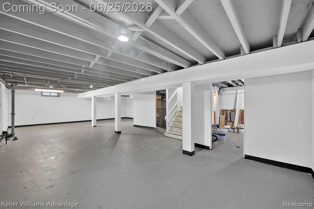 21681 Sussex Street, Oak Park, MI 48237 — Photo 34
