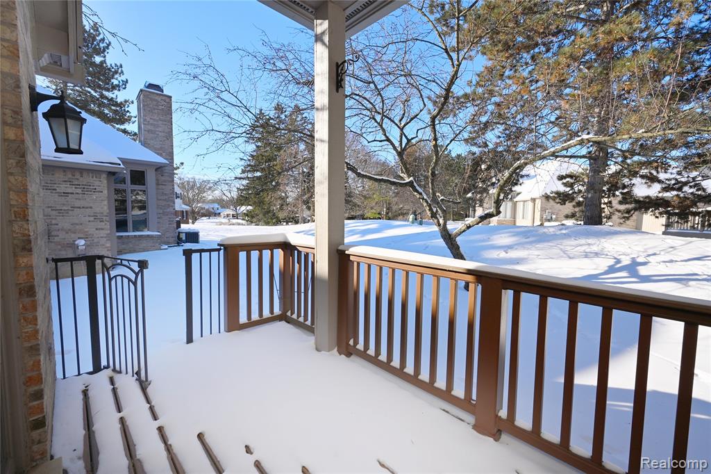32095 SPRUCE Lane, 50, Beverly Hills, MI 48025 — Photo 9