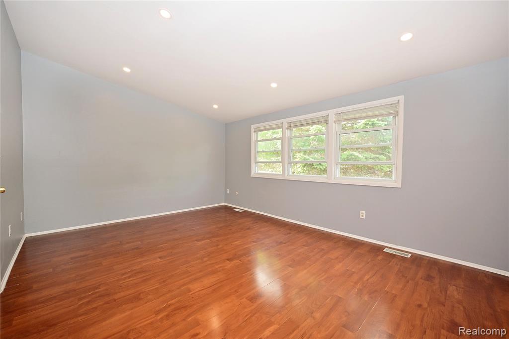 5177 Buckingham, Troy, MI 48098 — Photo 19