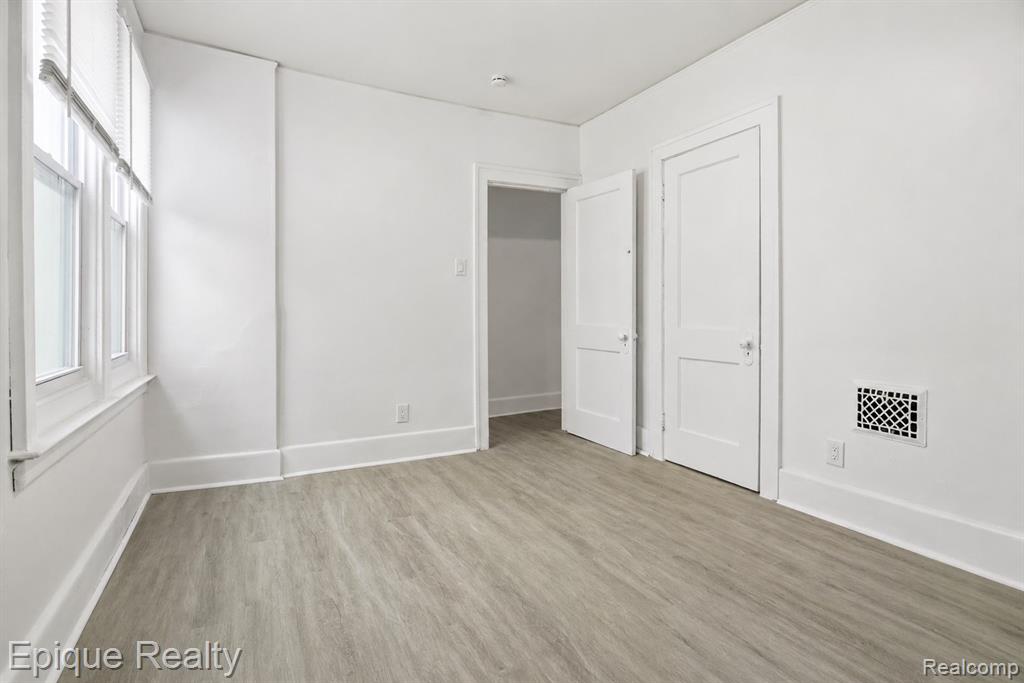 5045 Fairview Street, Detroit, MI 48213 — Photo 26