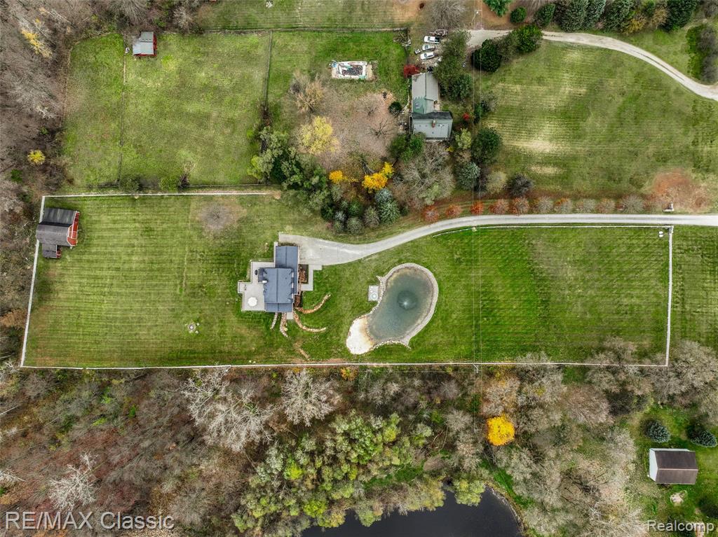 8173 Earhart Road, South Lyon, MI 48178 — Photo 92