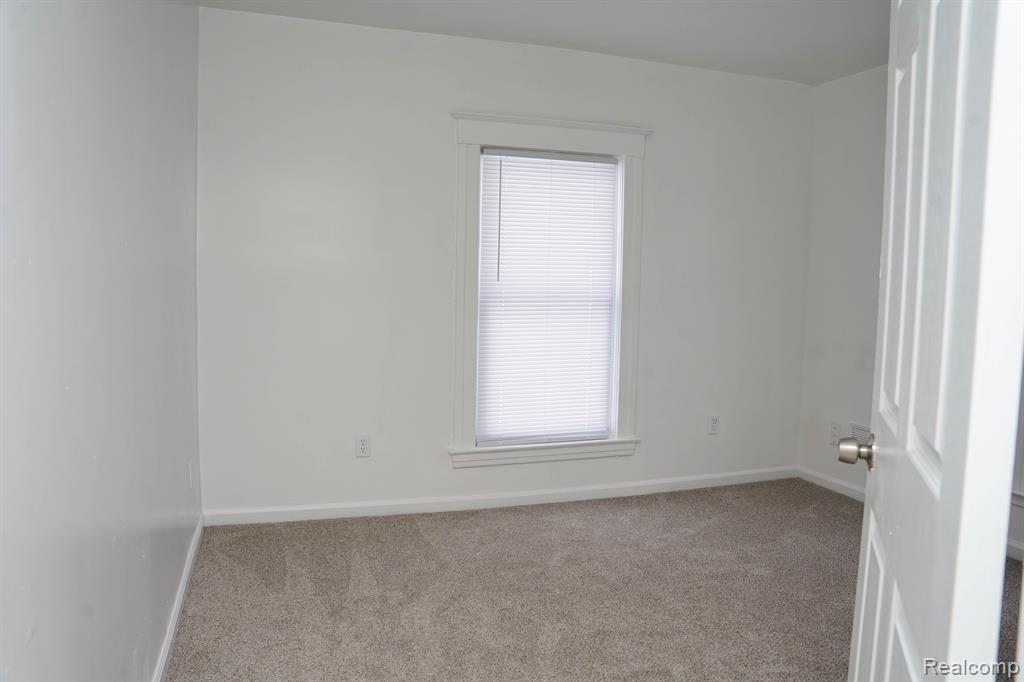 81 WILLARD Street, Pontiac, MI 48342 — Photo 15