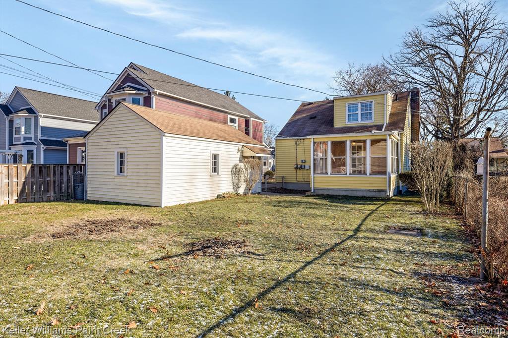 825 N ALTADENA Avenue, Royal Oak, MI 48067 — Photo 26