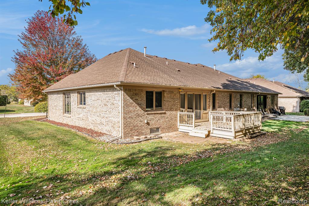 47158 Hunters Chase Drive, Macomb, MI 48042 — Photo 21