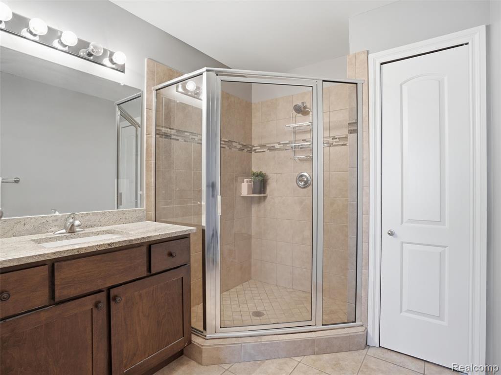 3905 Andover Avenue, Auburn Hills, MI 48326 — Photo 16