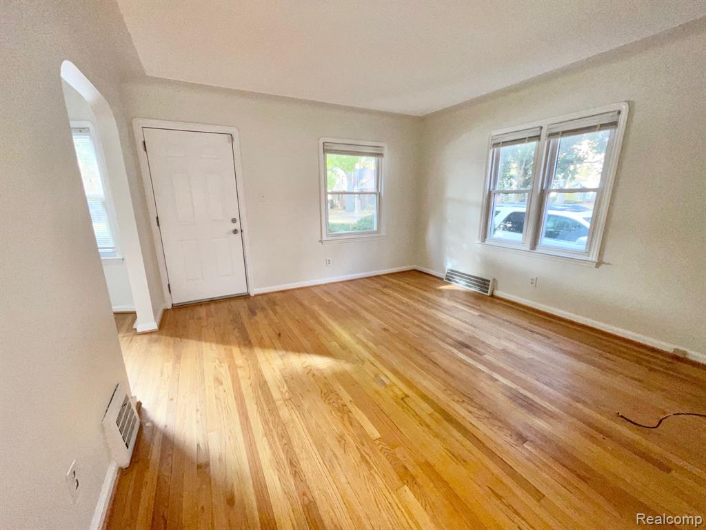 814 N Gainsborough Avenue, Royal Oak, MI 48067 — Photo 5