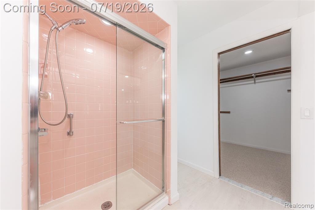 5994 Kingsfield Drive, West Bloomfield, MI — Photo 23