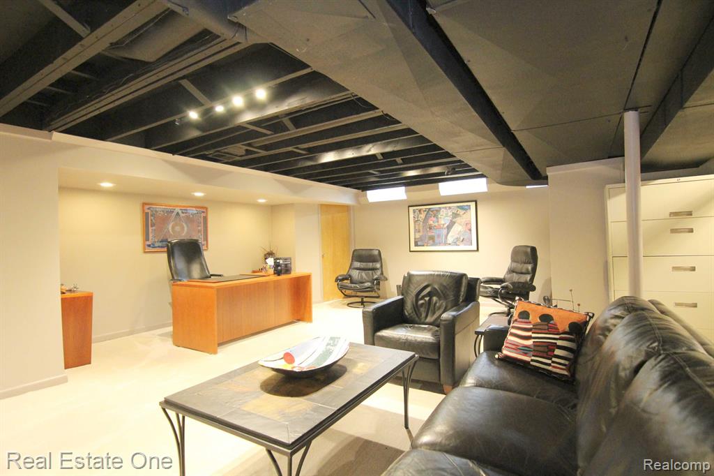 6749 ALDERLEY Way, West Bloomfield, MI — Photo 36