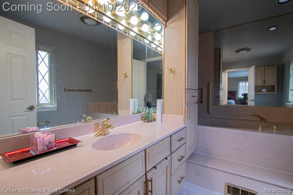 2800 Homewood Drive, Troy, MI 48098 — Photo 29