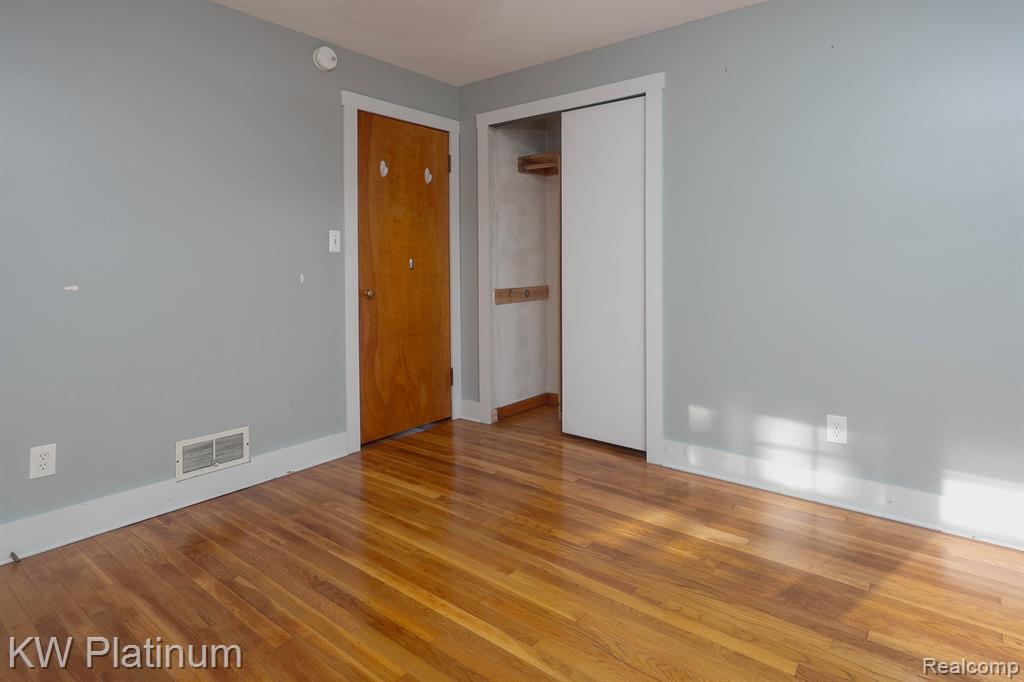 541 Cloverlawn Street, East China, MI — Photo 12