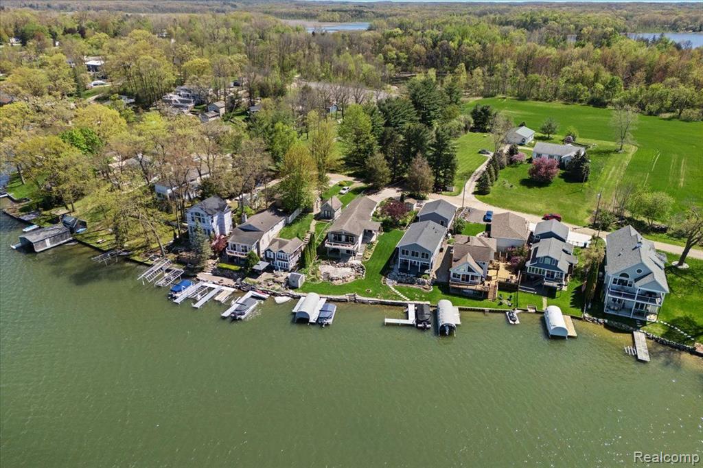6521 HARTWOOD Drive, Fenton, MI 48430 — Photo 43