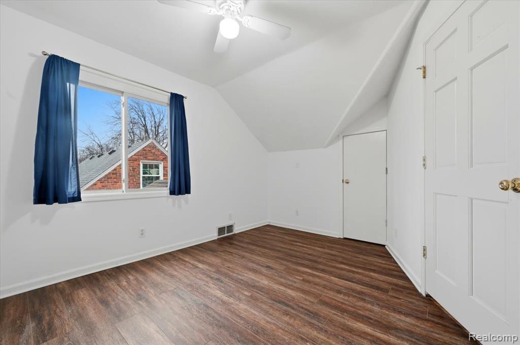 431 Colonial Court, Grosse Pointe Farms, MI 48236 — Photo 30